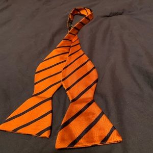 Saddlebred Orange and Navy striped bow tie